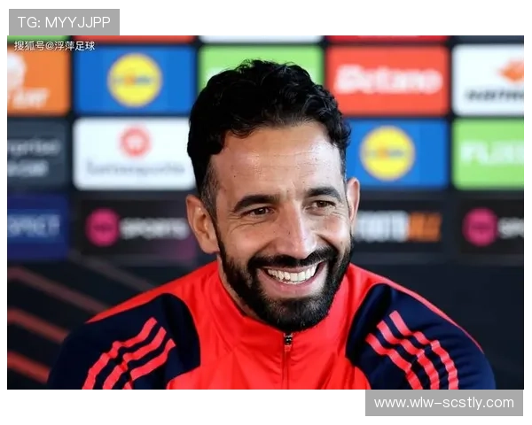 阿莫林点评曼联表现不稳强调控球需战术而非人数堆砌